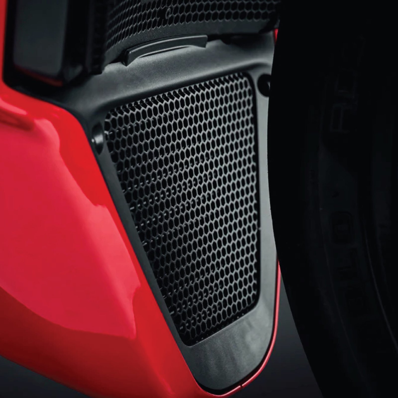 DUCATI DIAVEL V4 RADIATOR AND OIL COOLER GUARD SET (23+) EVOTECH PERFORMANCE - PRN016397-016399 - Image 3