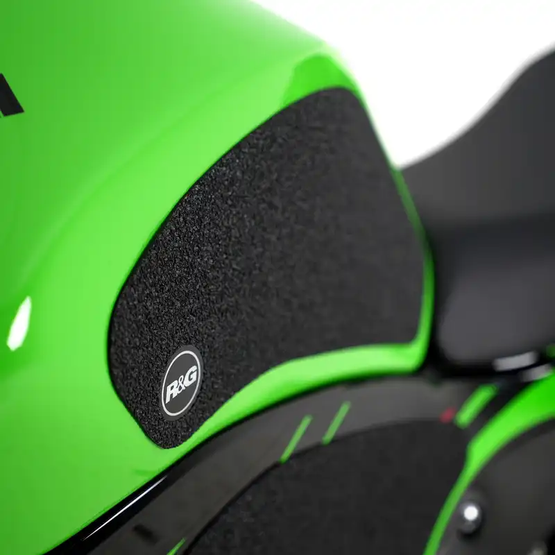R&G TANK TRACTION PADS FOR KAWASAKI ZX6R (13+ – EZRG405 - Image 3
